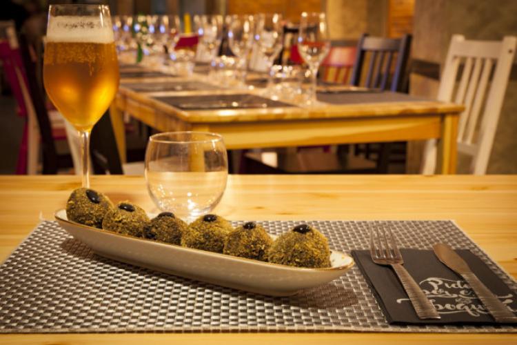 Croquetas de sepia y su tinta